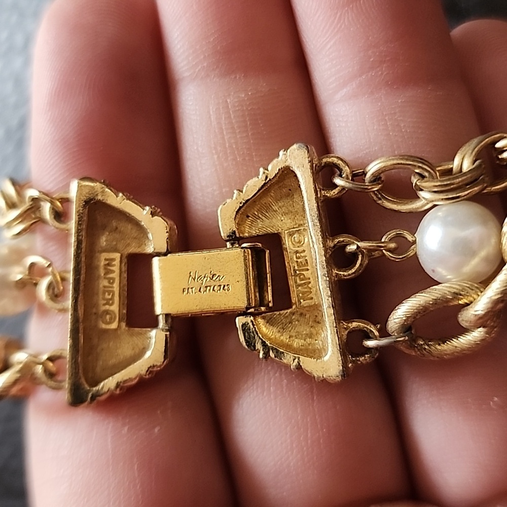VTG Napier bracelet - Picture 6 of 7